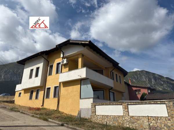 Дава под наем къща, с. челопек, област враца