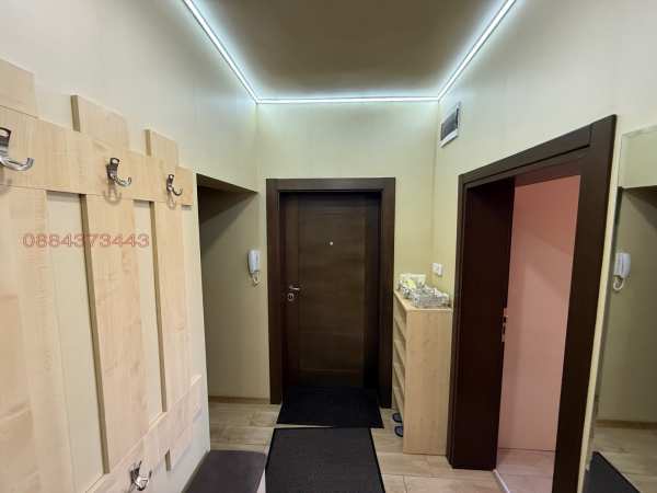 Дава под наем 3-стаен, гр. плевен, идеален център