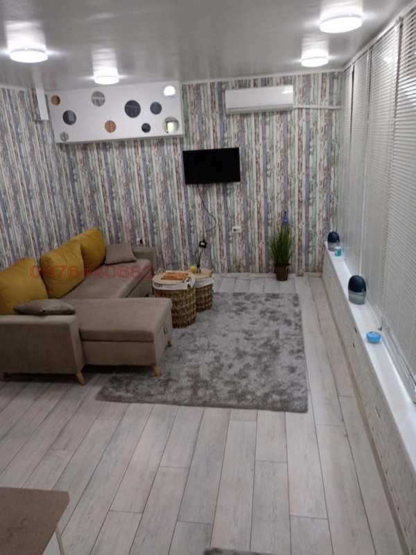 Дава под наем офис, гр. плевен, идеален център