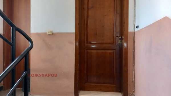 Дава под наем  3-стаен гр. Казанлък, област Стара Загора
      105 кв.м