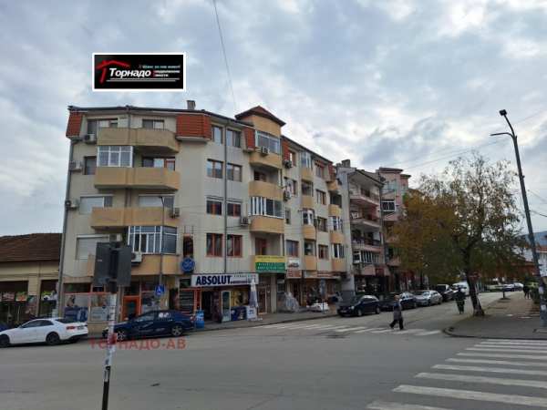 Дава под наем офис, гр. горна оряховица, област велико търново