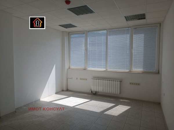 Дава под наем офис, гр. враца, център