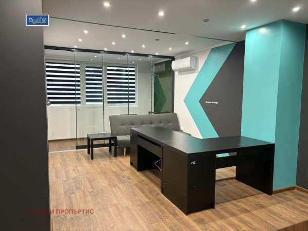 Дава под наем офис, гр. велико търново, център