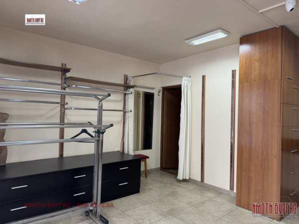 Дава под наем магазин, гр. бургас, център