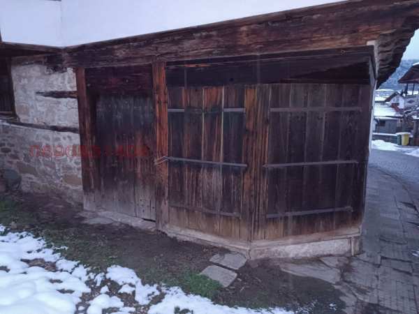 Дава под наем склад, гр. трявна, област габрово