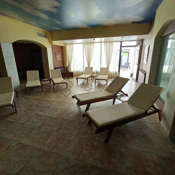 Дава под наем бизнес имот, гр. балчик, област добрич