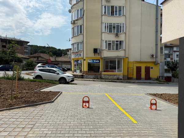 Дава под наем гараж, паркомясто, гр. търговище, боровец