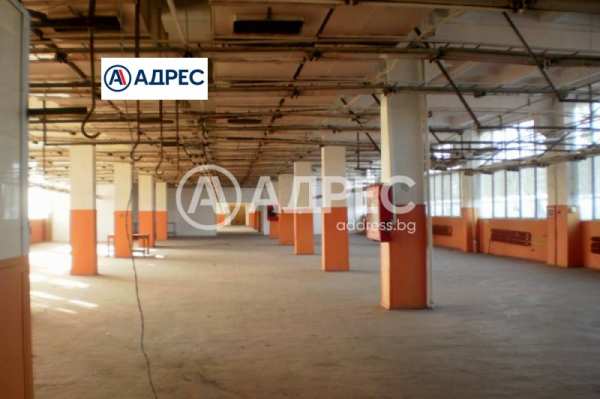 Дава под наем  пром. помещение гр. Сандански, област Благоевград
      1620 кв.м