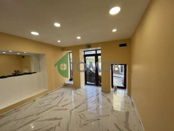 Дава под наем  офис град Шумен, Център
      44 кв.м