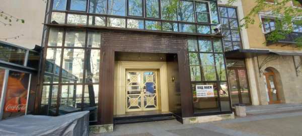 Дава под наем магазин, гр. хасково, център