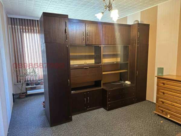 Дава под наем 2-стаен, гр. перник, изток