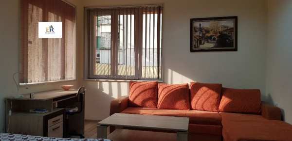 Дава под наем 1-стаен, гр. плевен, широк център