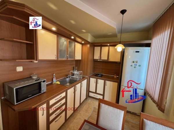 Дава под наем  3-стаен град Шумен, Болницата
      90 кв.м