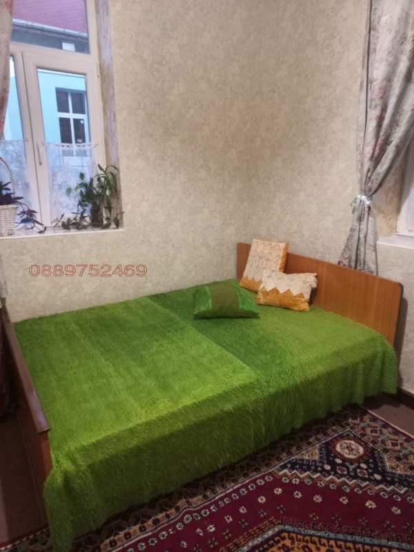 Дава под наем етаж от къща, гр. плевен, идеален център