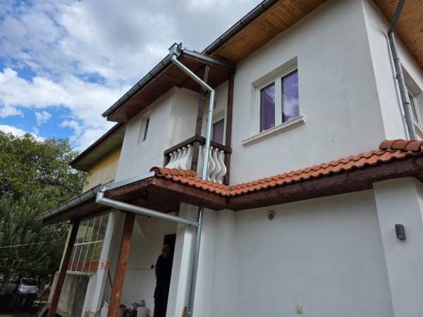 Дава под наем къща, с. ябълково, област кюстендил