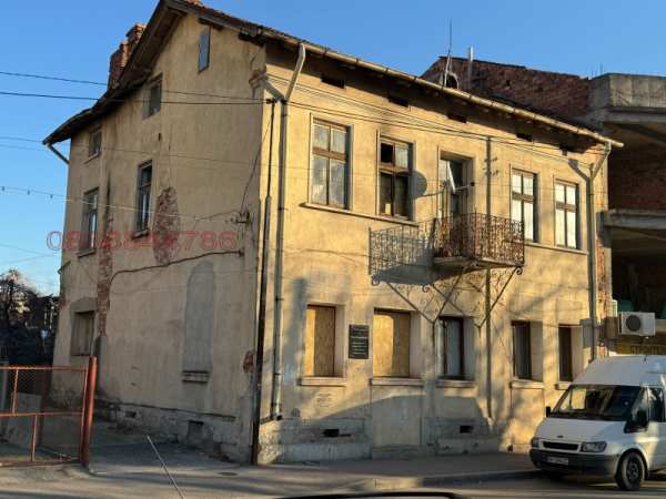 Дава под наем етаж от къща, гр. бяла слатина, област враца