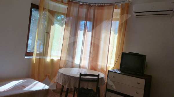 Дава под наем 1-стаен, гр. бургас, център