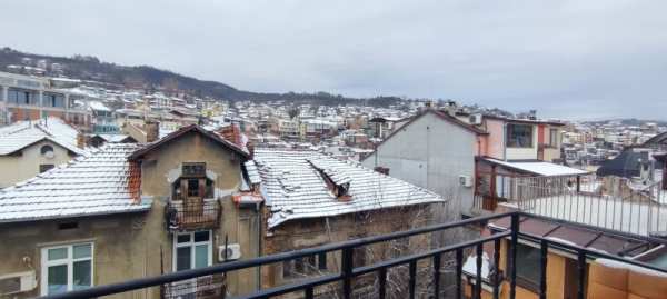 Дава под наем офис, гр. велико търново, център