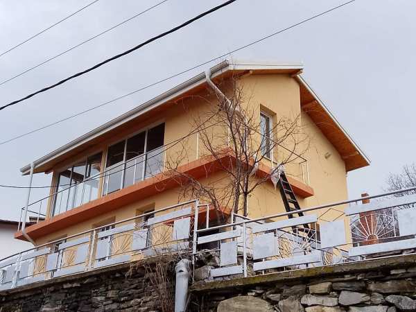 Дава под наем къща, с. извор, област пловдив