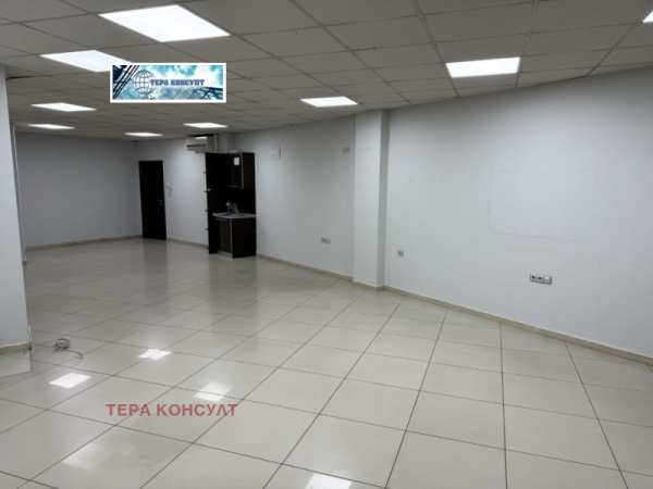 Дава под наем офис, гр. плевен, идеален център