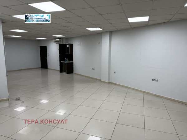 Дава под наем офис, гр. плевен, идеален център