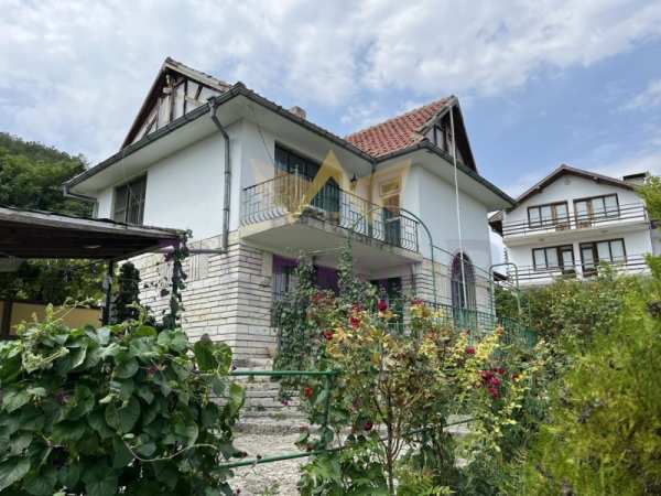 Дава под наем къща, гр. балчик, област добрич