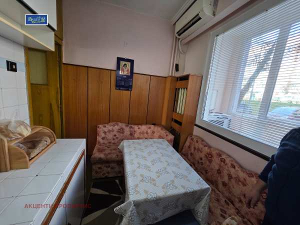 Дава под наем 3-стаен, гр. велико търново, център