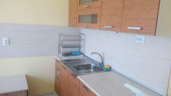 Дава под наем 3-стаен, гр. ловеч, център