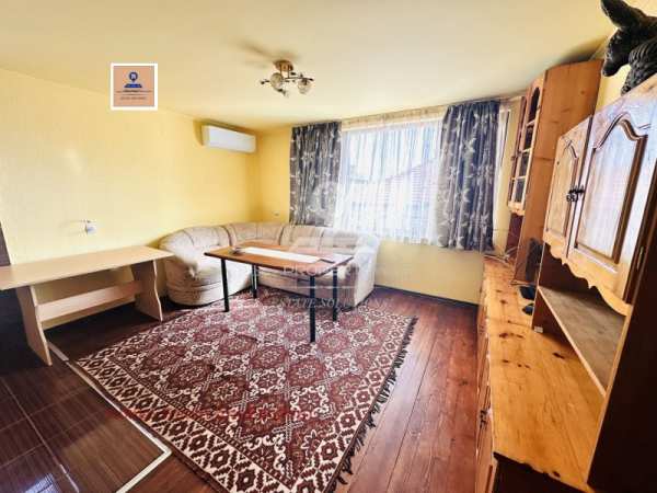 Дава под наем етаж от къща, гр. банско, област благоевград