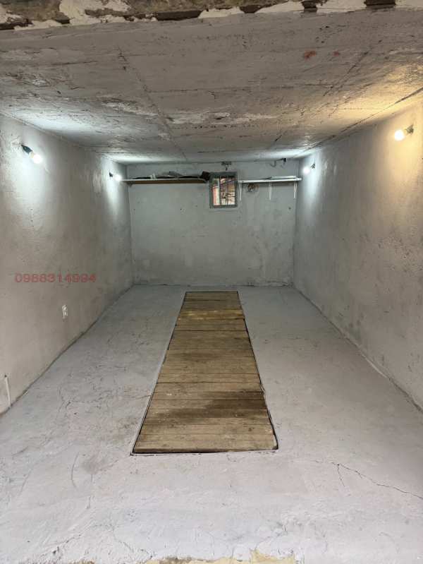 Дава под наем гараж, паркомясто, гр. русе, централен южен район