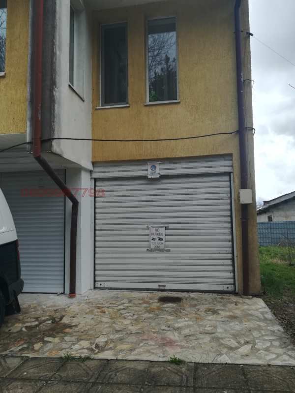 Дава под наем  гараж, паркомясто гр. Банско, област Благоевград
      15 кв.м