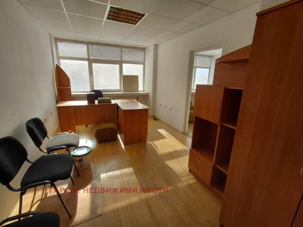 Дава под наем офис, гр. габрово, център