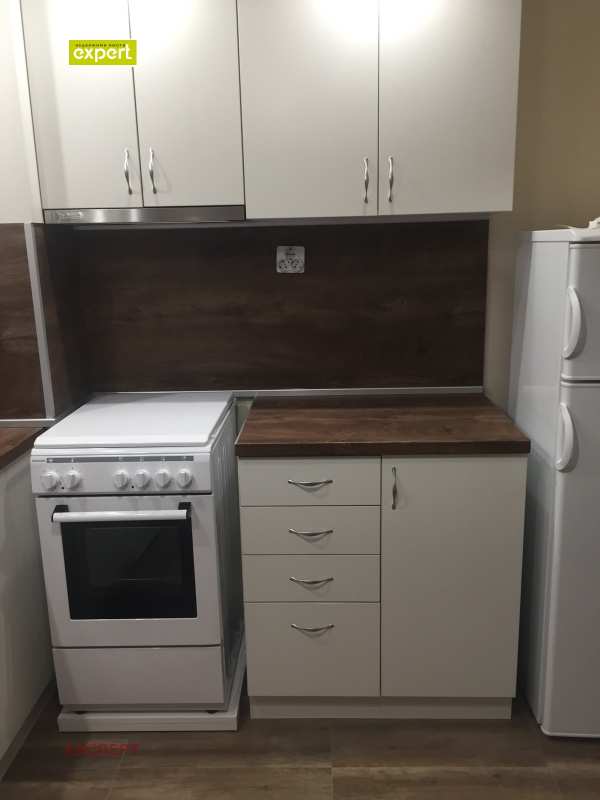 Дава под наем 1-стаен, гр. плевен, широк център