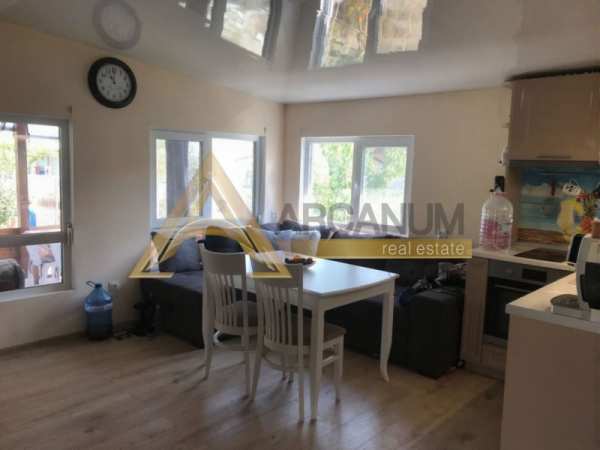 Дава под наем етаж от къща, гр. варна, м-т боровец - север