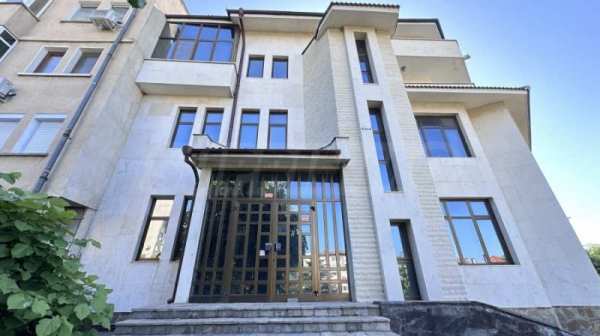 Дава под наем  пром. помещение гр. Карлово, област Пловдив
      1300 кв.м