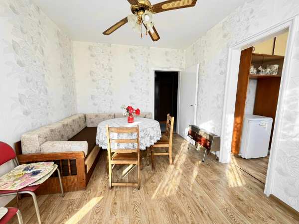 Дава под наем 4-стаен, гр. хасково, център