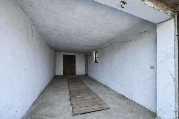 Дава под наем гараж, паркомясто, гр. плевен, широк център