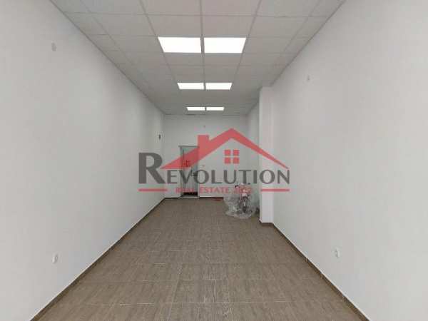 Дава под наем магазин, гр. кърджали, център