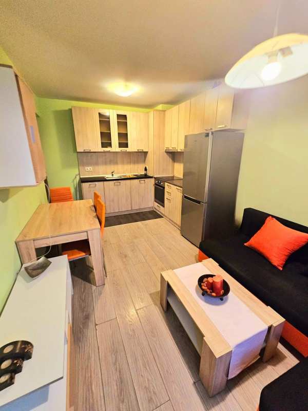 Дава под наем 3-стаен, гр. софия, банишора