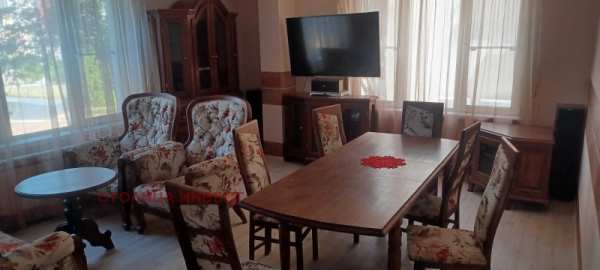 Дава под наем 4-стаен, гр. русе, център