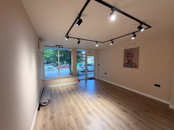 Дава под наем магазин, гр. варна, център