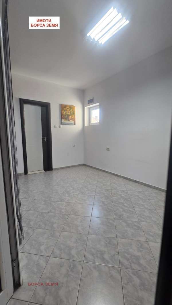 Дава под наем офис, гр. търговище, център