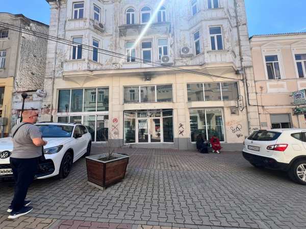 Дава под наем магазин, гр. шумен, център