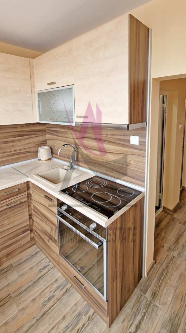 Дава под наем  многостаен град Варна, Аспарухово
      100 кв.м