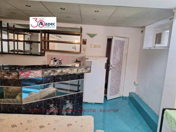 Дава под наем  офис град Пазарджик, Център
      30 кв.м