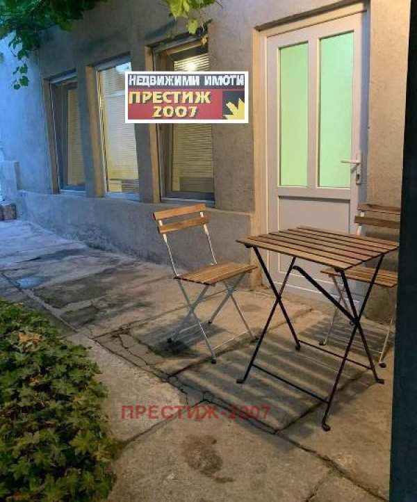 Дава под наем етаж от къща, гр. шумен, гривица