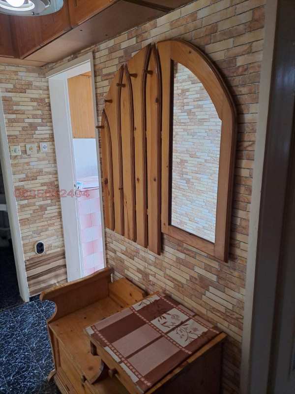 Дава под наем 2-стаен, гр. ямбол, център