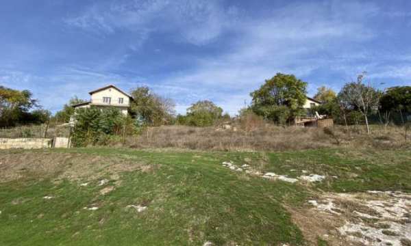 Продава  парцел с. Красен, област Русе
      1450 кв.м