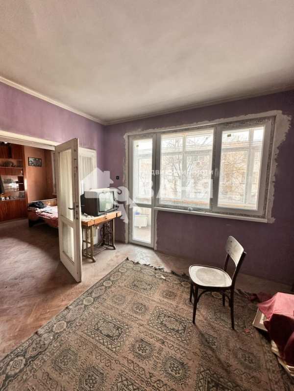 Продава  4-стаен гр. Карлово, област Пловдив
      110 кв.м