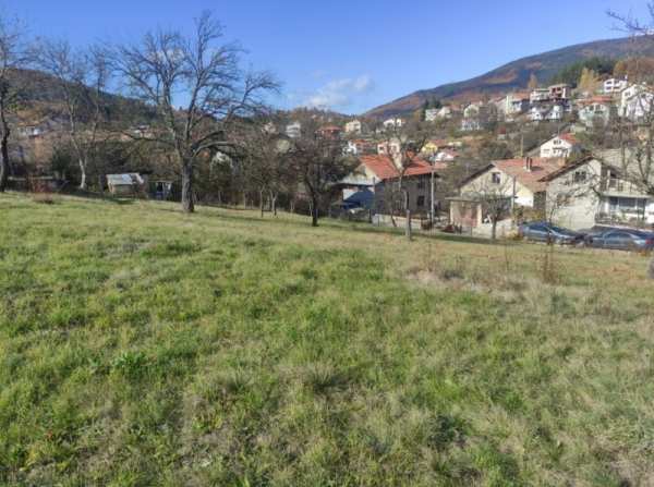Продава парцел, гр. своге, област софия област